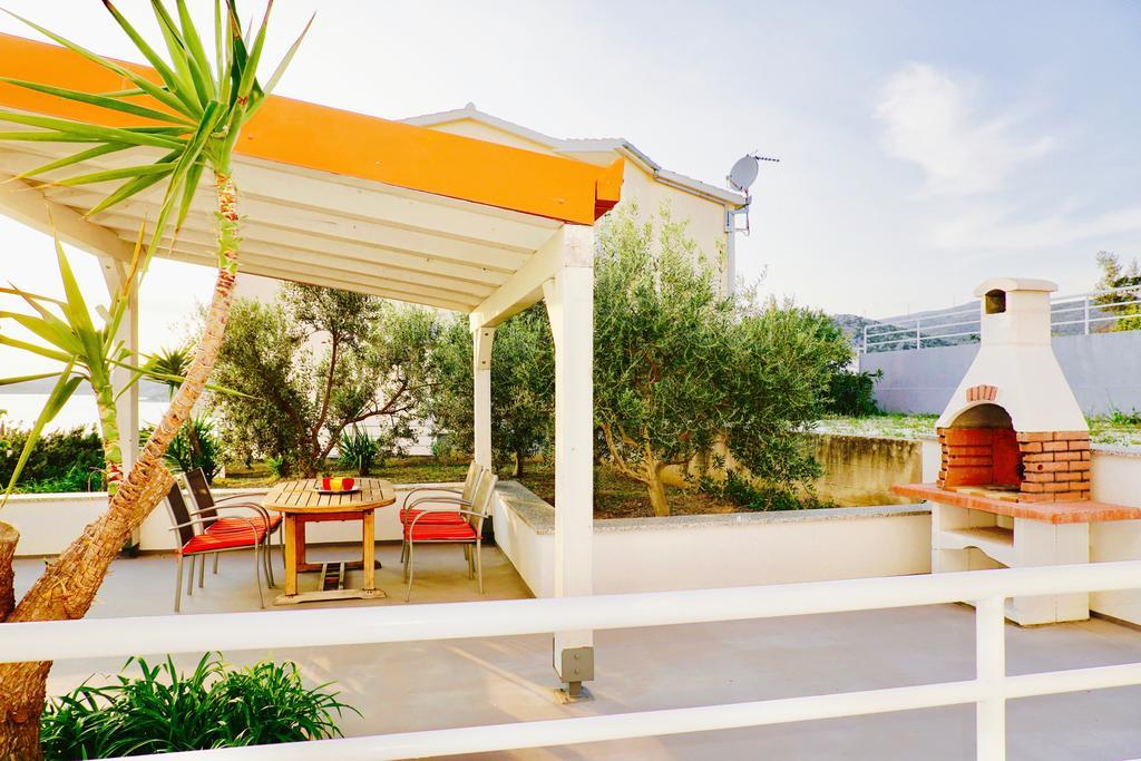 Apartamento House Agradable Seget Vranjica Exterior foto