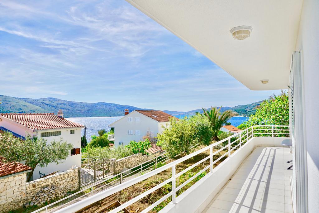 Apartamento House Agradable Seget Vranjica Exterior foto